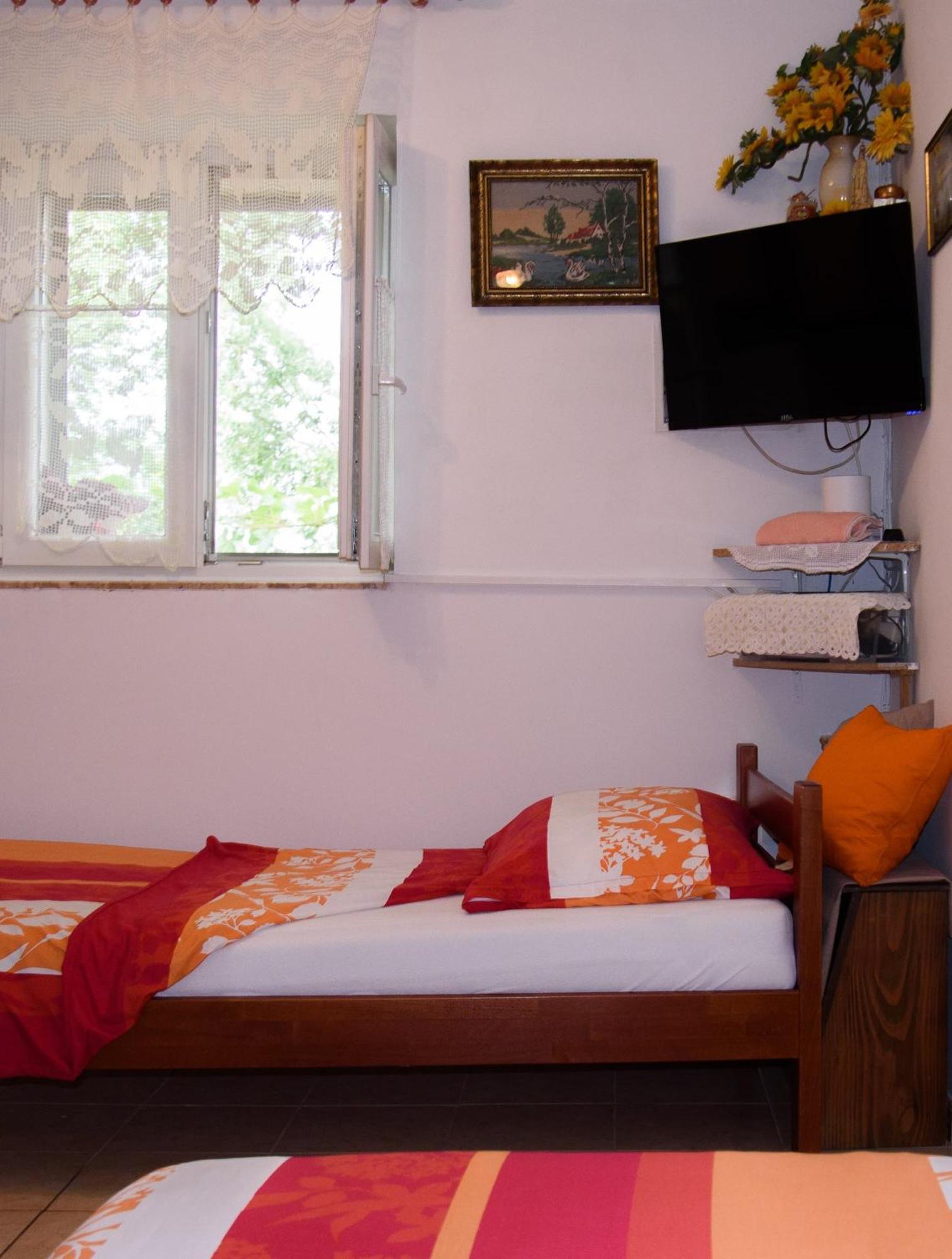 Apartments Cvitini Dvori Garjak Vrlika Екстериор снимка