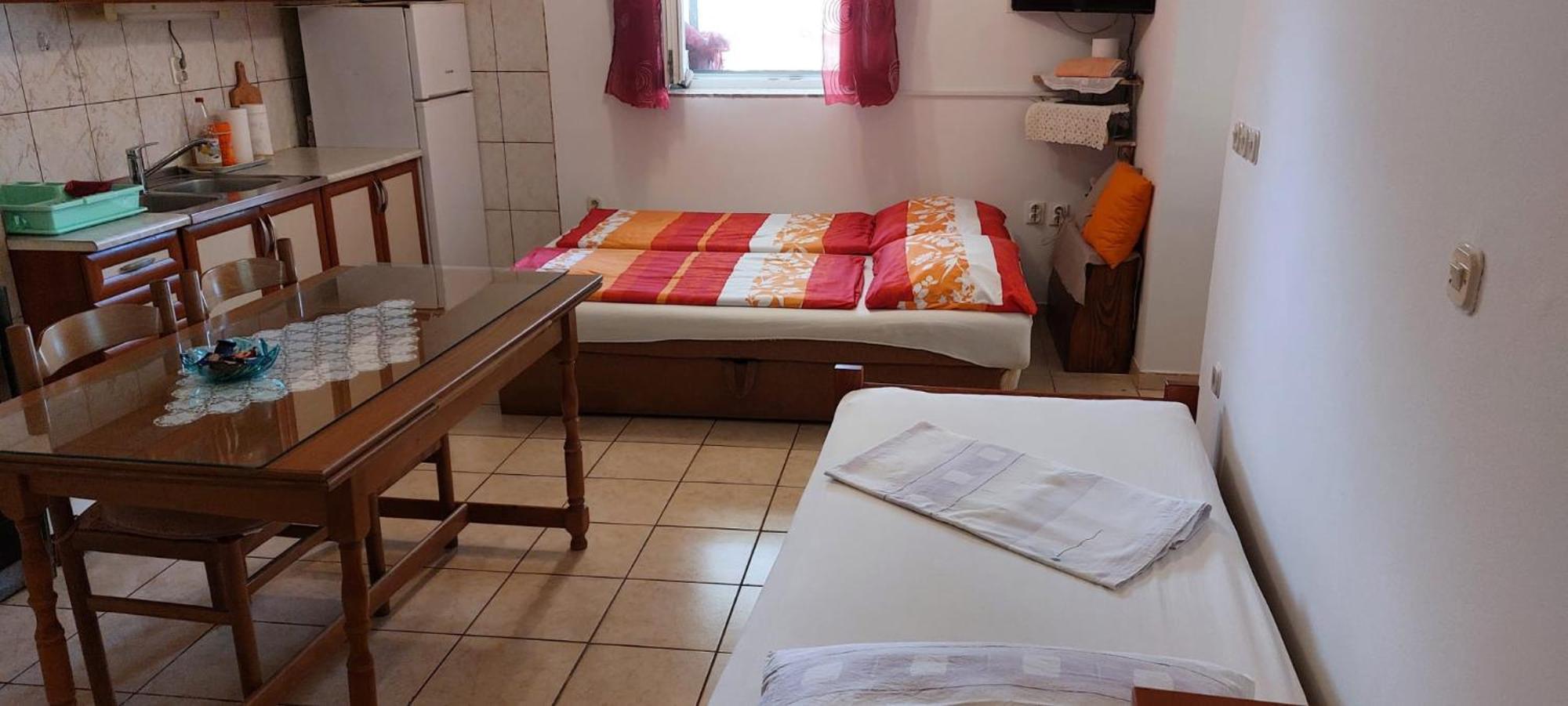 Apartments Cvitini Dvori Garjak Vrlika Екстериор снимка