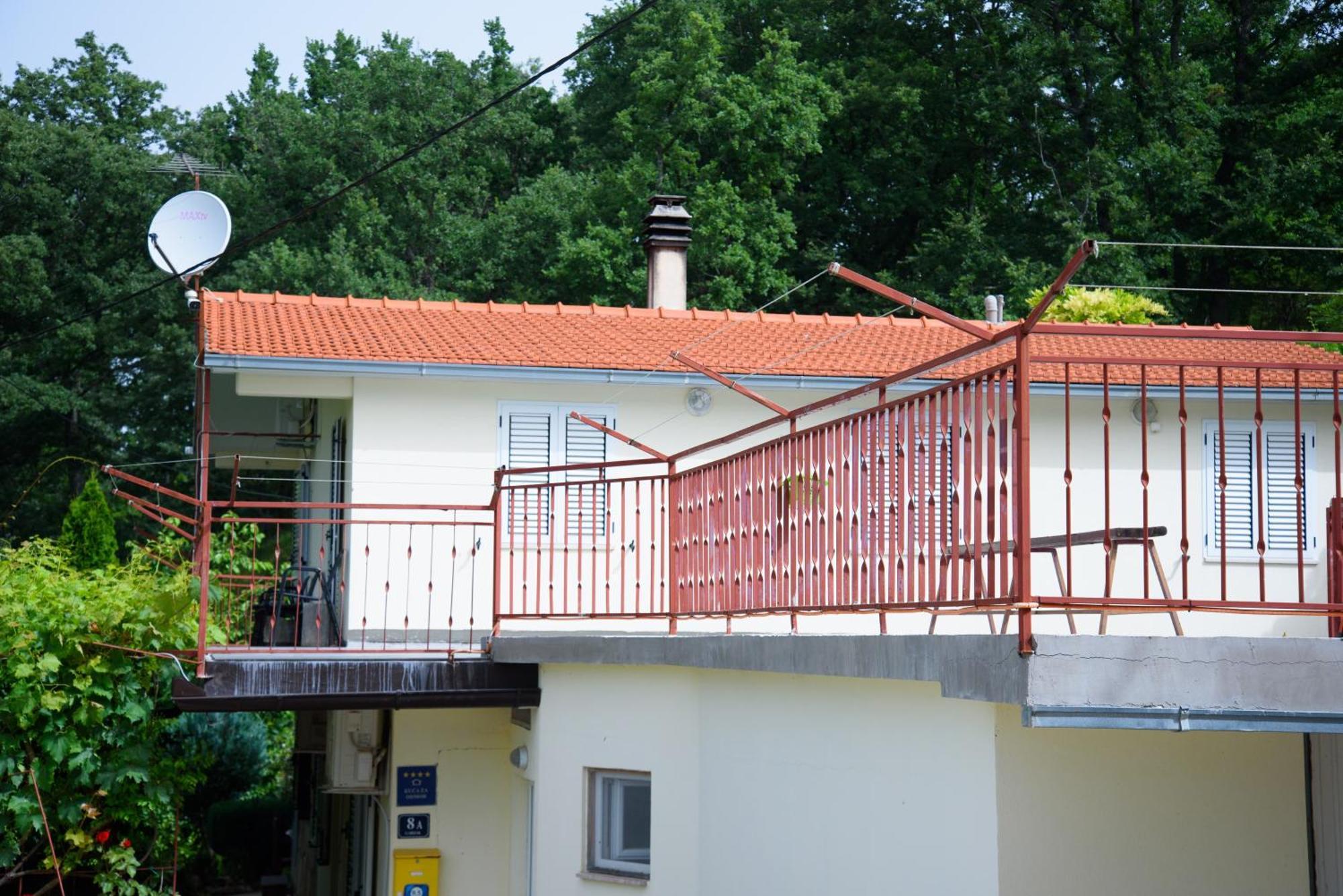 Apartments Cvitini Dvori Garjak Vrlika Екстериор снимка